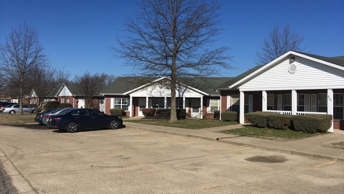 Warm shot of a real local home in the Bootheel